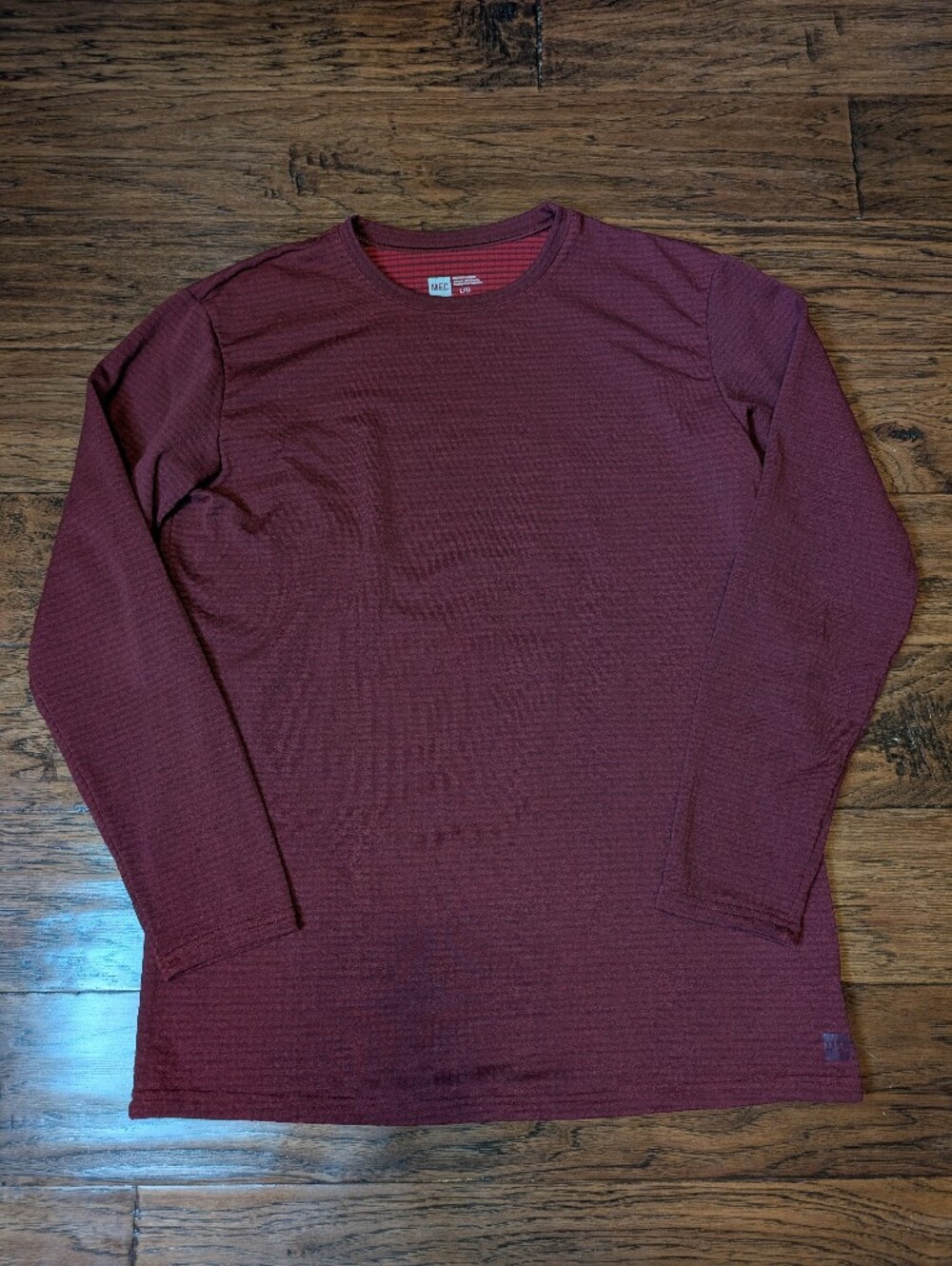 MEC Men's Long Sleeve Polartec Grid Fleece Baselayer Top in Red Size Large